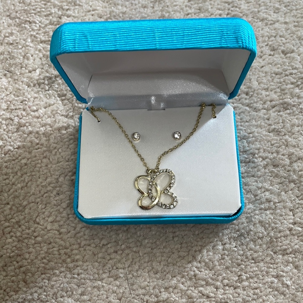 New in box butterfly necklace and earring set
